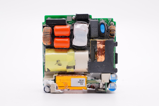 Efficiency enhancement and voltage stabilization, an indispensable PFC chip in energy storage equipment